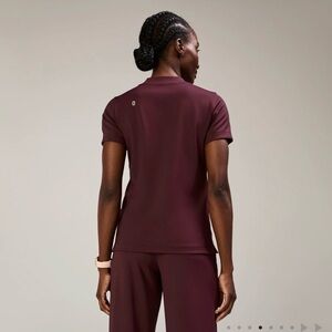 Figs sona form x top in burgundy xxs like new